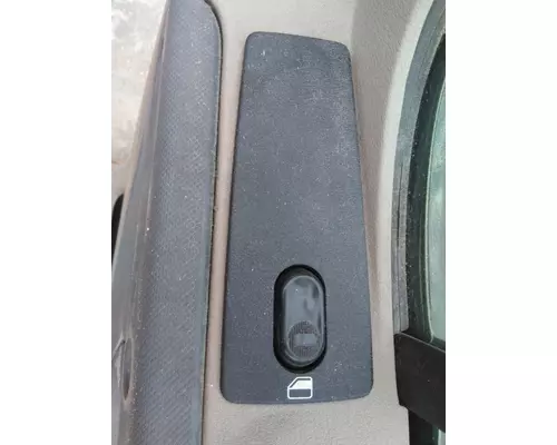 FREIGHTLINER CASCADIA 2008-2018 DOOR ASSEMBLY, FRONT