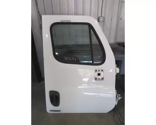 FREIGHTLINER CASCADIA 2008-2018 DOOR ASSEMBLY, FRONT
