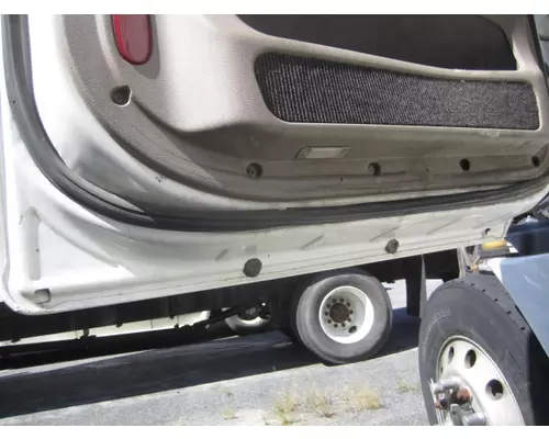 FREIGHTLINER CASCADIA 2008-2018 DOOR ASSEMBLY, FRONT