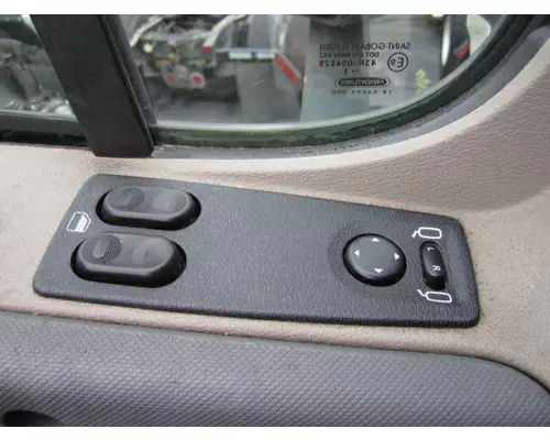FREIGHTLINER CASCADIA 2008-2018 DOOR ASSEMBLY, FRONT