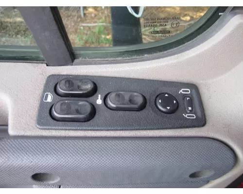 FREIGHTLINER CASCADIA 2008-2018 DOOR ASSEMBLY, FRONT