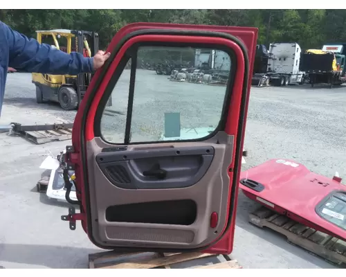 FREIGHTLINER CASCADIA 2008-2018 DOOR ASSEMBLY, FRONT