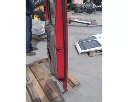 FREIGHTLINER CASCADIA 2008-2018 DOOR ASSEMBLY, FRONT