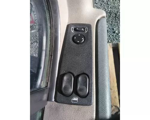 FREIGHTLINER CASCADIA 2008-2018 DOOR ASSEMBLY, FRONT