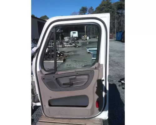 FREIGHTLINER CASCADIA 2008-2018 DOOR ASSEMBLY, FRONT