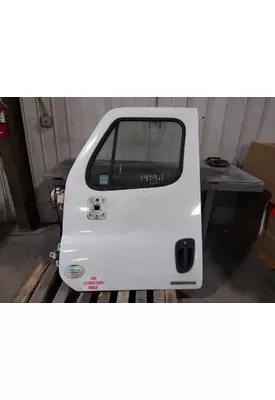 FREIGHTLINER CASCADIA 2008-2018 DOOR ASSEMBLY, FRONT