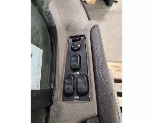 FREIGHTLINER CASCADIA 2008-2018 DOOR ASSEMBLY, FRONT