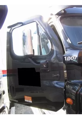 FREIGHTLINER CASCADIA 2008-2018 DOOR ASSEMBLY, FRONT