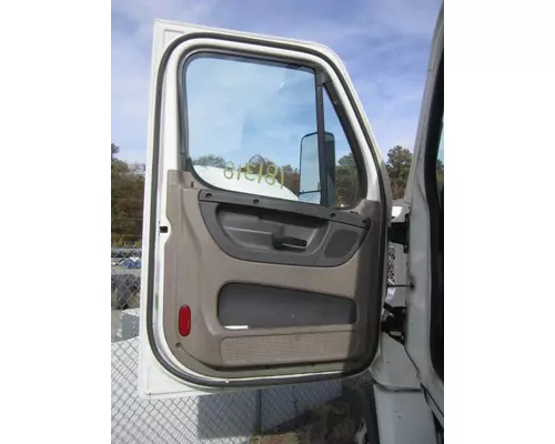 FREIGHTLINER CASCADIA 2008-2018 DOOR ASSEMBLY, FRONT