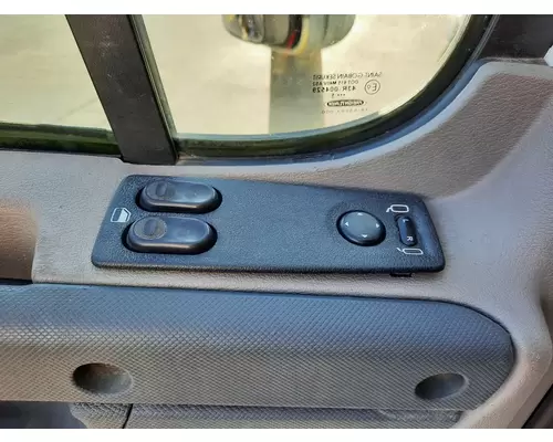 FREIGHTLINER CASCADIA 2008-2018 DOOR ASSEMBLY, FRONT