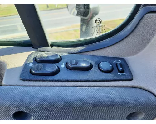 FREIGHTLINER CASCADIA 2008-2018 DOOR ASSEMBLY, FRONT