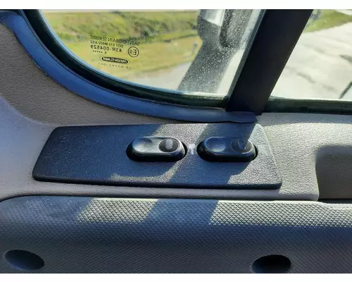 FREIGHTLINER CASCADIA 2008-2018 DOOR ASSEMBLY, FRONT