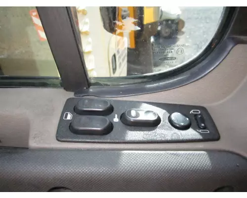 FREIGHTLINER CASCADIA 2008-2018 DOOR ASSEMBLY, FRONT