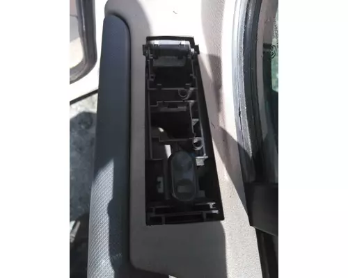 FREIGHTLINER CASCADIA 2008-2018 DOOR ASSEMBLY, FRONT