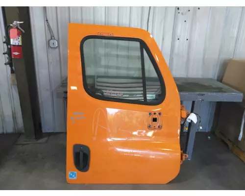 FREIGHTLINER CASCADIA 2008-2018 DOOR ASSEMBLY, FRONT