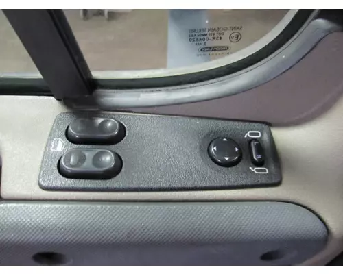 FREIGHTLINER CASCADIA 2008-2018 DOOR ASSEMBLY, FRONT