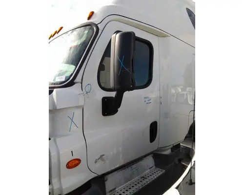 FREIGHTLINER CASCADIA 2008-2018 DOOR ASSEMBLY, FRONT