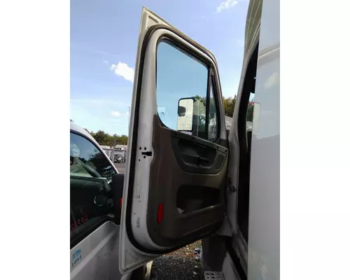 FREIGHTLINER CASCADIA 2008-2018 DOOR ASSEMBLY, FRONT