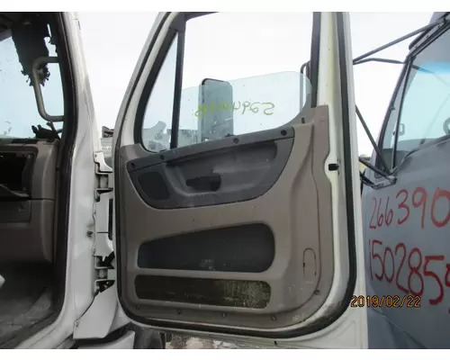 FREIGHTLINER CASCADIA 2008-2018 DOOR ASSEMBLY, FRONT