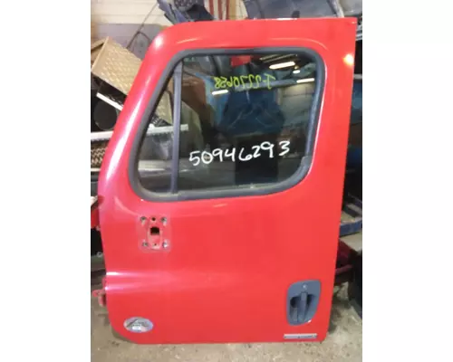 FREIGHTLINER CASCADIA 2008-2018 DOOR ASSEMBLY, FRONT