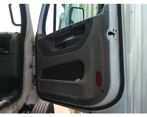 FREIGHTLINER CASCADIA 2008-2018 DOOR ASSEMBLY, FRONT