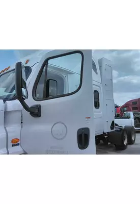 FREIGHTLINER CASCADIA 2008-2018 DOOR ASSEMBLY, FRONT