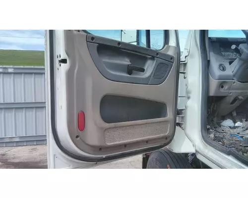 FREIGHTLINER CASCADIA 2008-2018 DOOR ASSEMBLY, FRONT