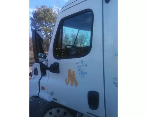 FREIGHTLINER CASCADIA 2008-2018 DOOR ASSEMBLY, FRONT