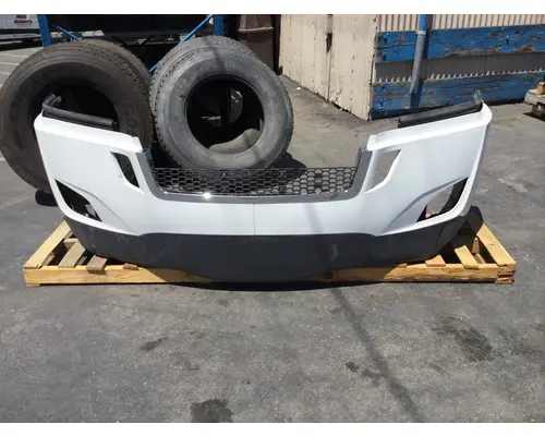 FREIGHTLINER CASCADIA 2017-2025 BUMPER ASSEMBLY, FRONT