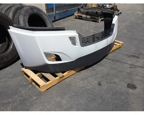 FREIGHTLINER CASCADIA 2017-2025 BUMPER ASSEMBLY, FRONT