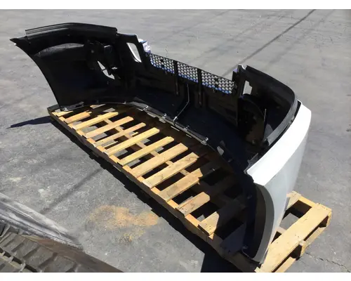 FREIGHTLINER CASCADIA 2017-2025 BUMPER ASSEMBLY, FRONT