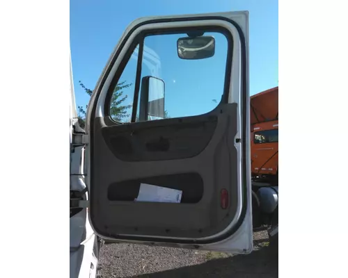 FREIGHTLINER CASCADIA 2018-2025 DOOR ASSEMBLY, FRONT