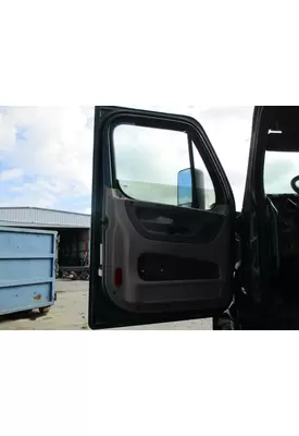 FREIGHTLINER CASCADIA 2018-2025 DOOR ASSEMBLY, FRONT