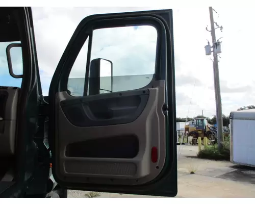 FREIGHTLINER CASCADIA 2018-2025 DOOR ASSEMBLY, FRONT