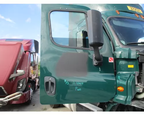 FREIGHTLINER CASCADIA 2018-2025 DOOR ASSEMBLY, FRONT