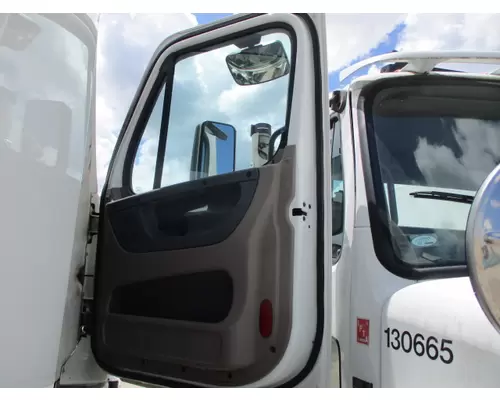 FREIGHTLINER CASCADIA 2018-2025 DOOR ASSEMBLY, FRONT