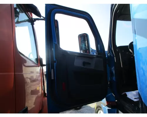 FREIGHTLINER CASCADIA 2018-2025 DOOR ASSEMBLY, FRONT