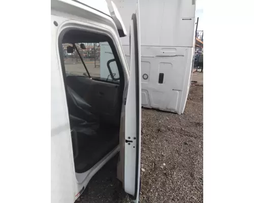 FREIGHTLINER CASCADIA 2018-2025 DOOR ASSEMBLY, FRONT
