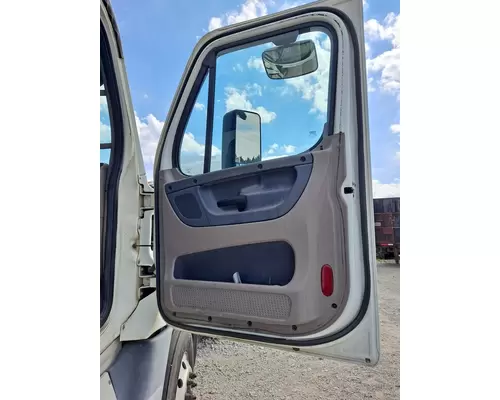 FREIGHTLINER CASCADIA 2018-2025 DOOR ASSEMBLY, FRONT