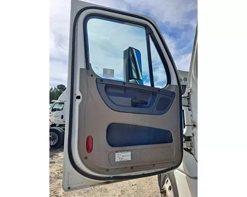 FREIGHTLINER CASCADIA 2018-2025 DOOR ASSEMBLY, FRONT