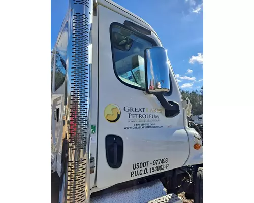 FREIGHTLINER CASCADIA 2018-2025 DOOR ASSEMBLY, FRONT