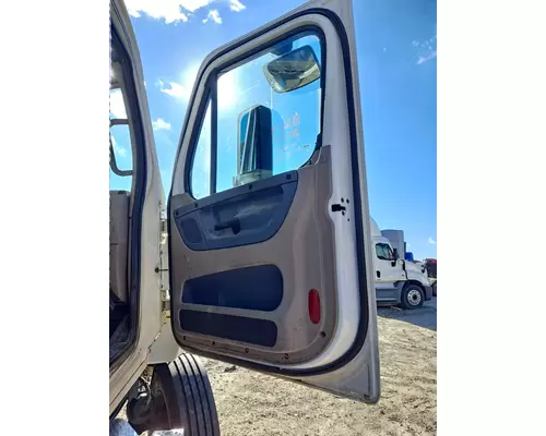 FREIGHTLINER CASCADIA 2018-2025 DOOR ASSEMBLY, FRONT