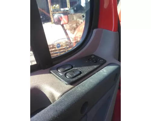 FREIGHTLINER CASCADIA 2018-2025 DOOR ASSEMBLY, FRONT