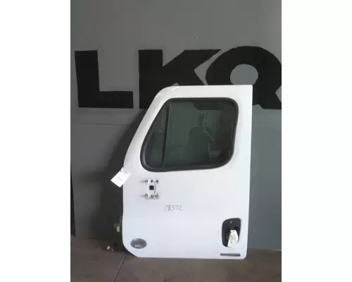 FREIGHTLINER CASCADIA 2018-2025 DOOR ASSEMBLY, FRONT