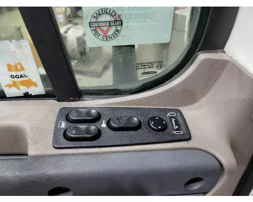 FREIGHTLINER CASCADIA 2018-2025 DOOR ASSEMBLY, FRONT