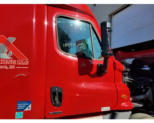 FREIGHTLINER CASCADIA 2018-2025 DOOR ASSEMBLY, FRONT