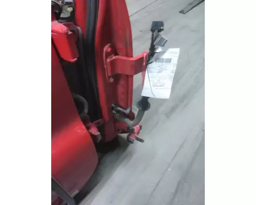 FREIGHTLINER CASCADIA 2018-2025 DOOR ASSEMBLY, FRONT
