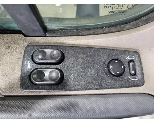 FREIGHTLINER CASCADIA 2018-2025 DOOR ASSEMBLY, FRONT
