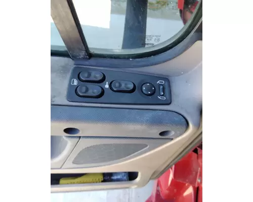 FREIGHTLINER CASCADIA 2018-2025 DOOR ASSEMBLY, FRONT