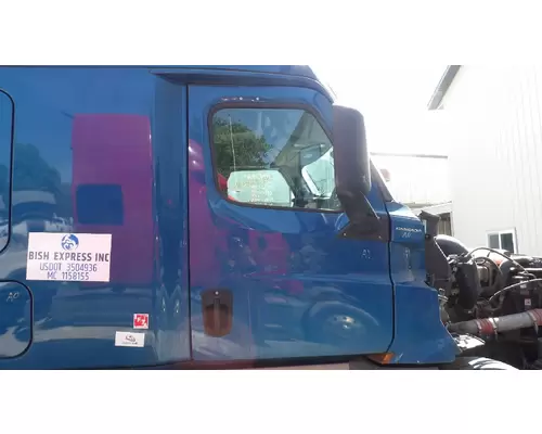FREIGHTLINER CASCADIA 2018-2025 DOOR ASSEMBLY, FRONT